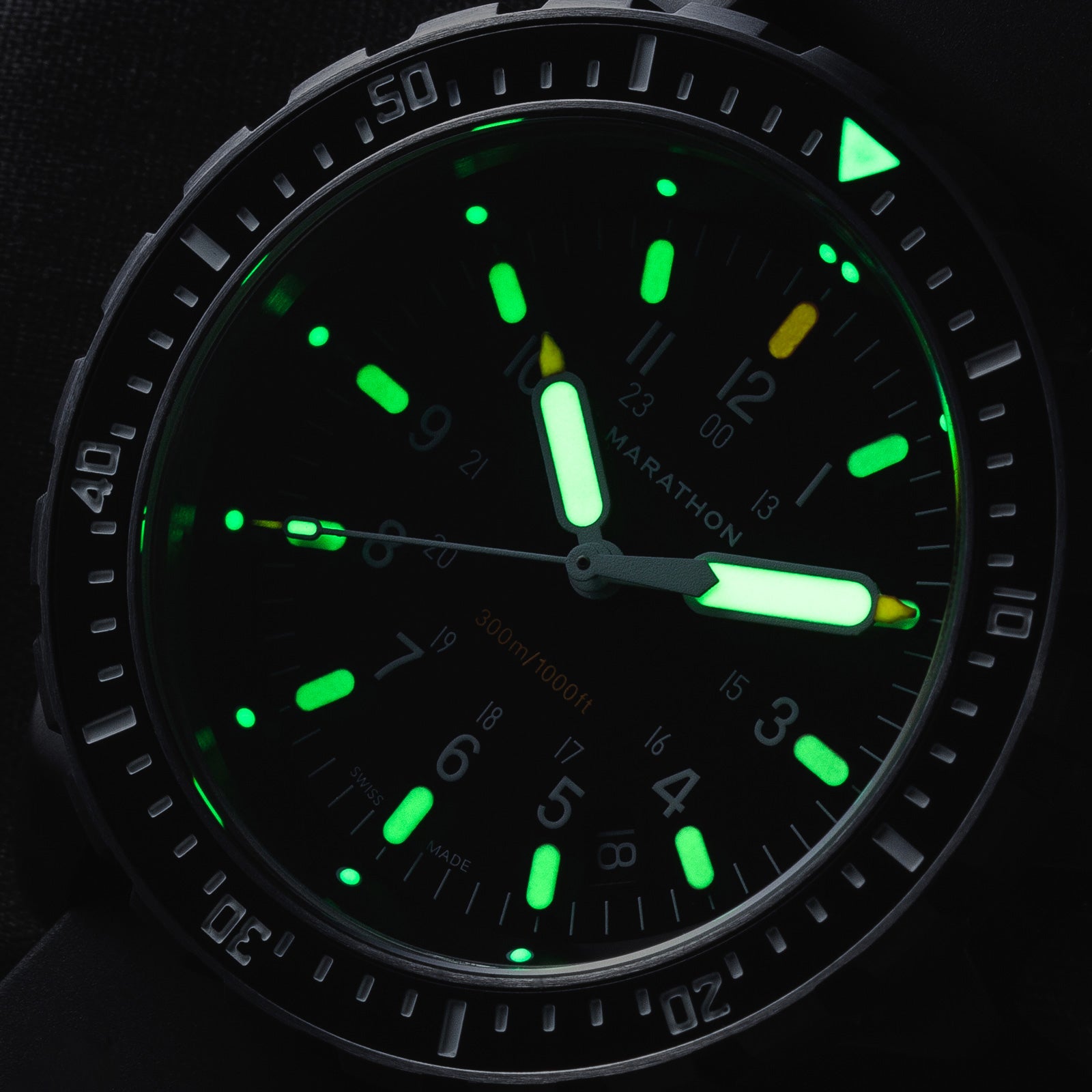 46mm Jumbo Diver's Quartz (JSAR) – Marathon Watch Europe and UK